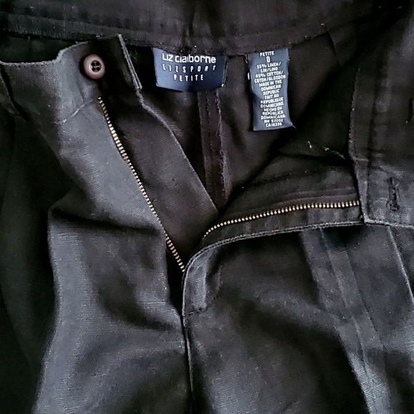 ♦️VINTAGE 90's High Waist Liz Claiborne Shorts♦️ - Picture 2 of 5